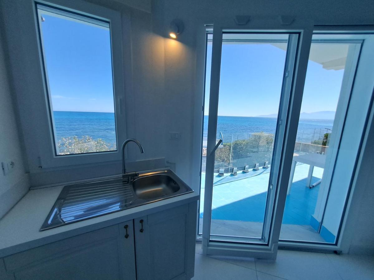 Blue Life, Sea-Luxury Rooms On The Beach Between Palermo And Cefalu' Casteldaccia Exterior foto