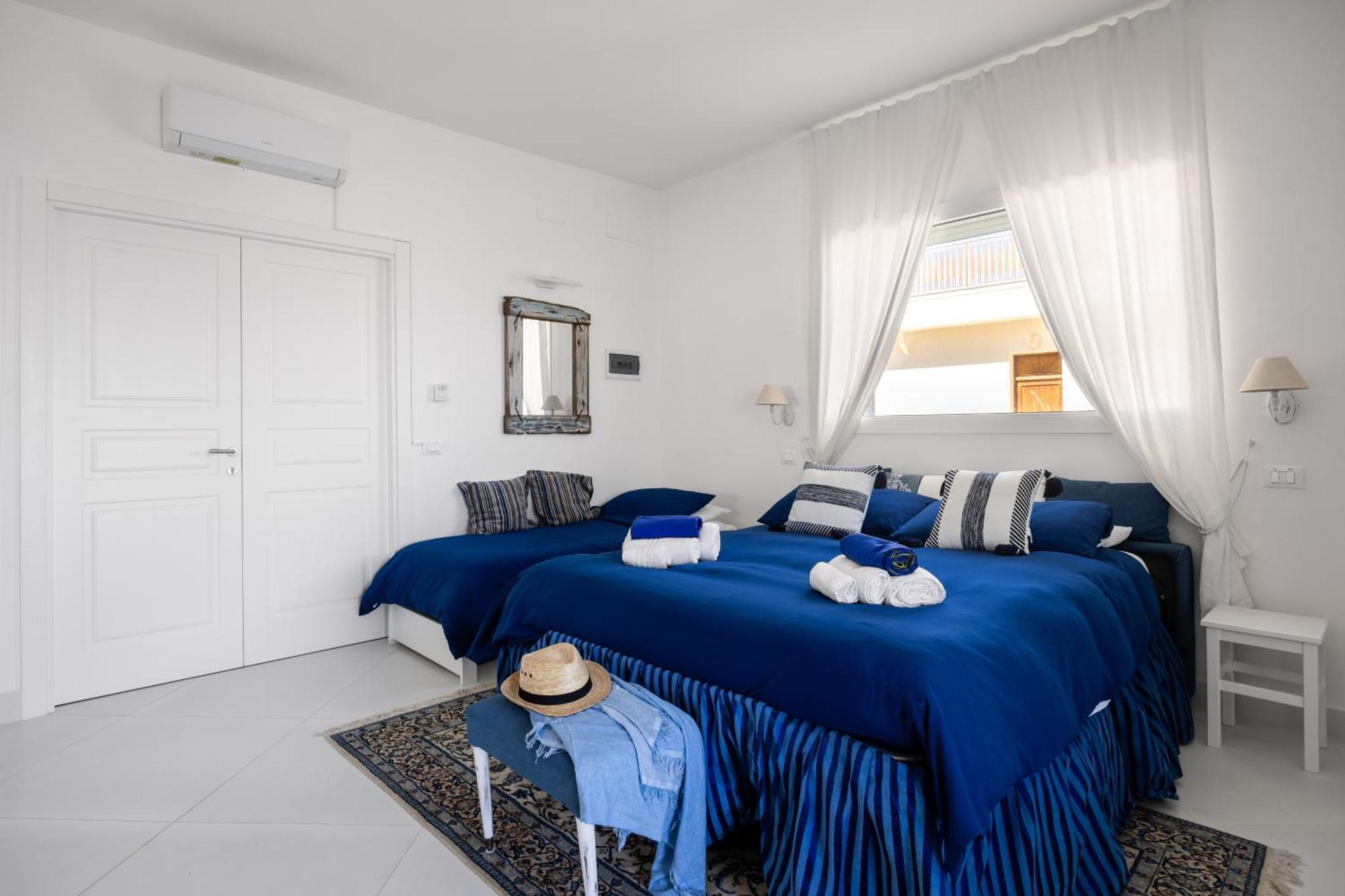 Blue Life, Sea-Luxury Rooms On The Beach Between Palermo And Cefalu' Casteldaccia Quarto foto