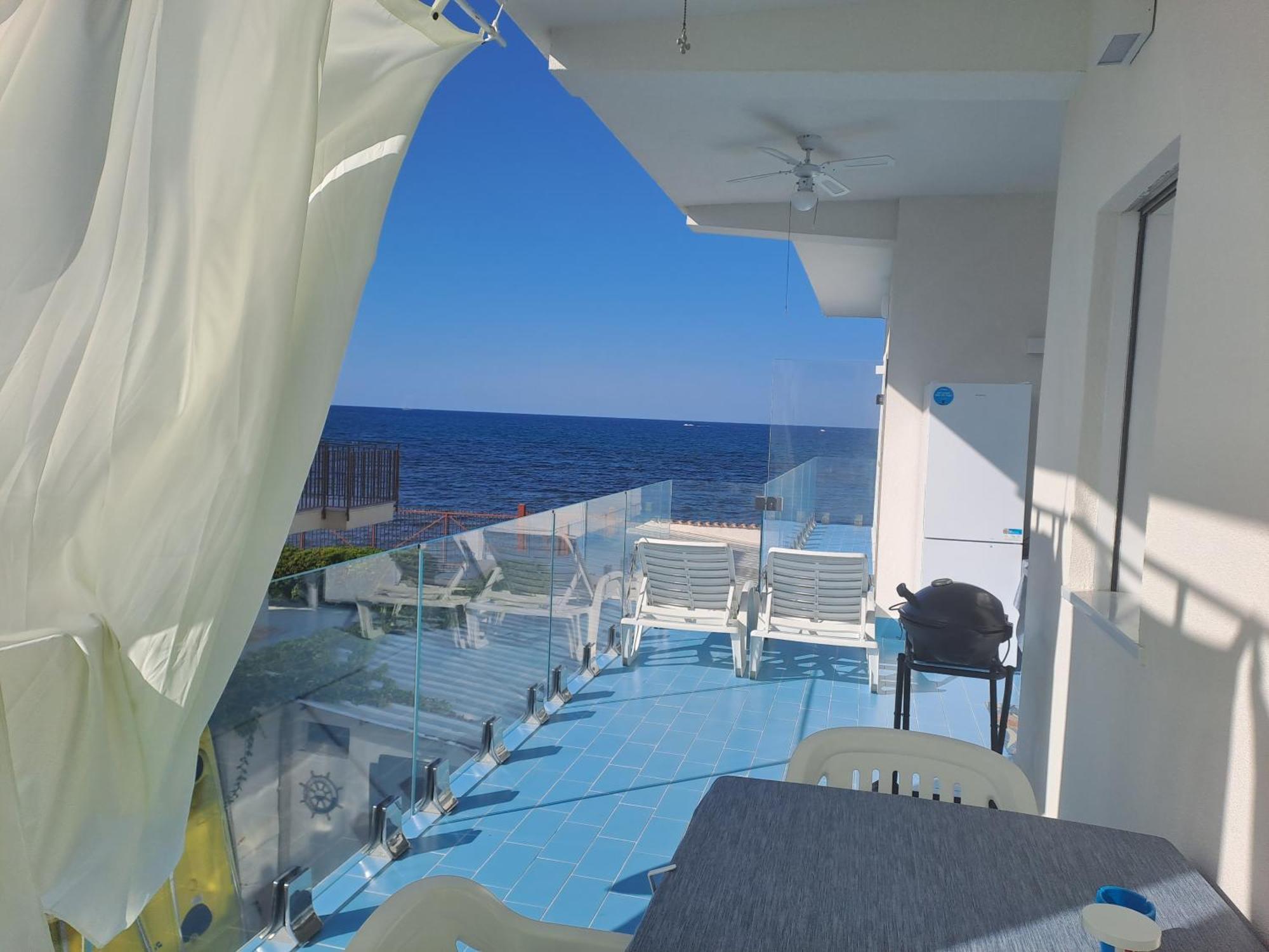Blue Life, Sea-Luxury Rooms On The Beach Between Palermo And Cefalu' Casteldaccia Exterior foto